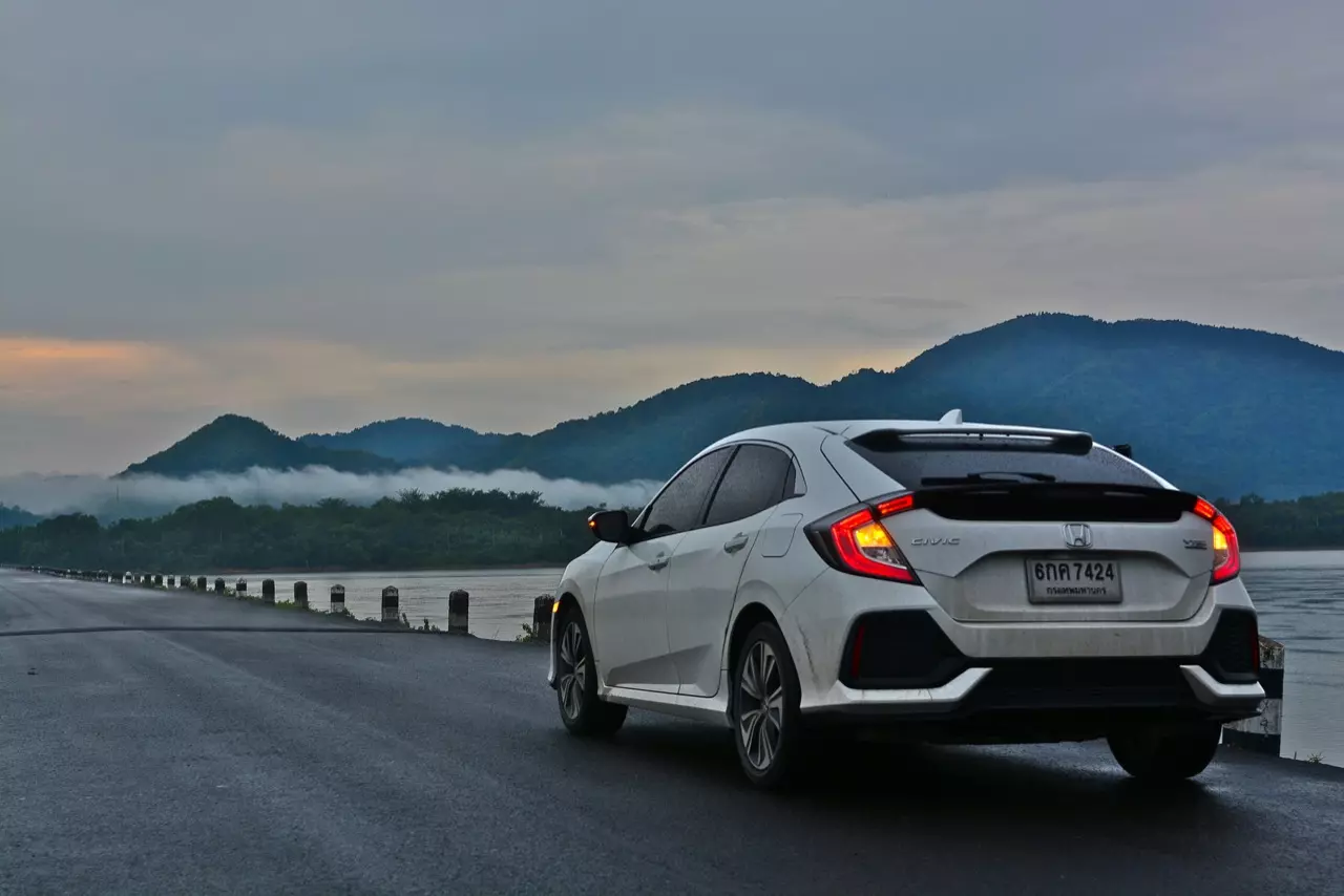 HONDA CIVIC HATCHBACK 1.5 TURBO