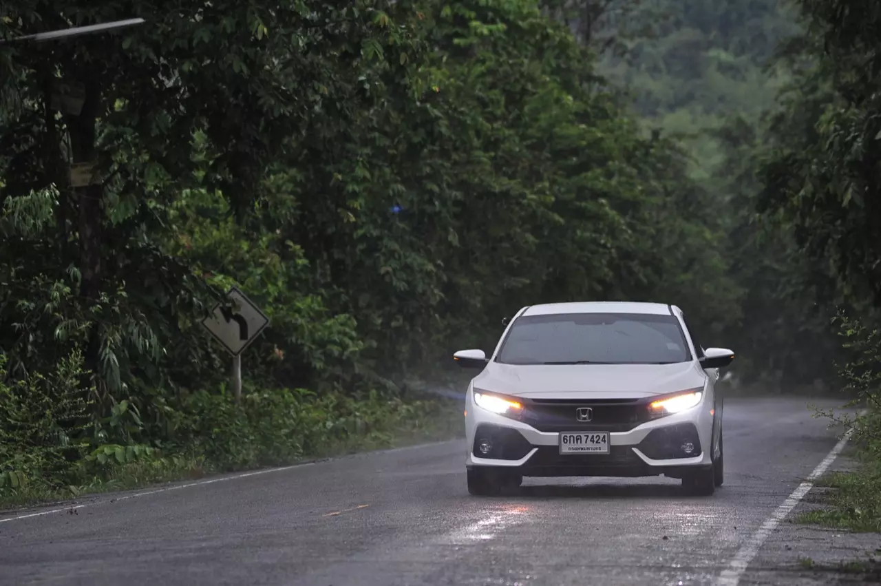 HONDA CIVIC HATCHBACK 1.5 TURBO