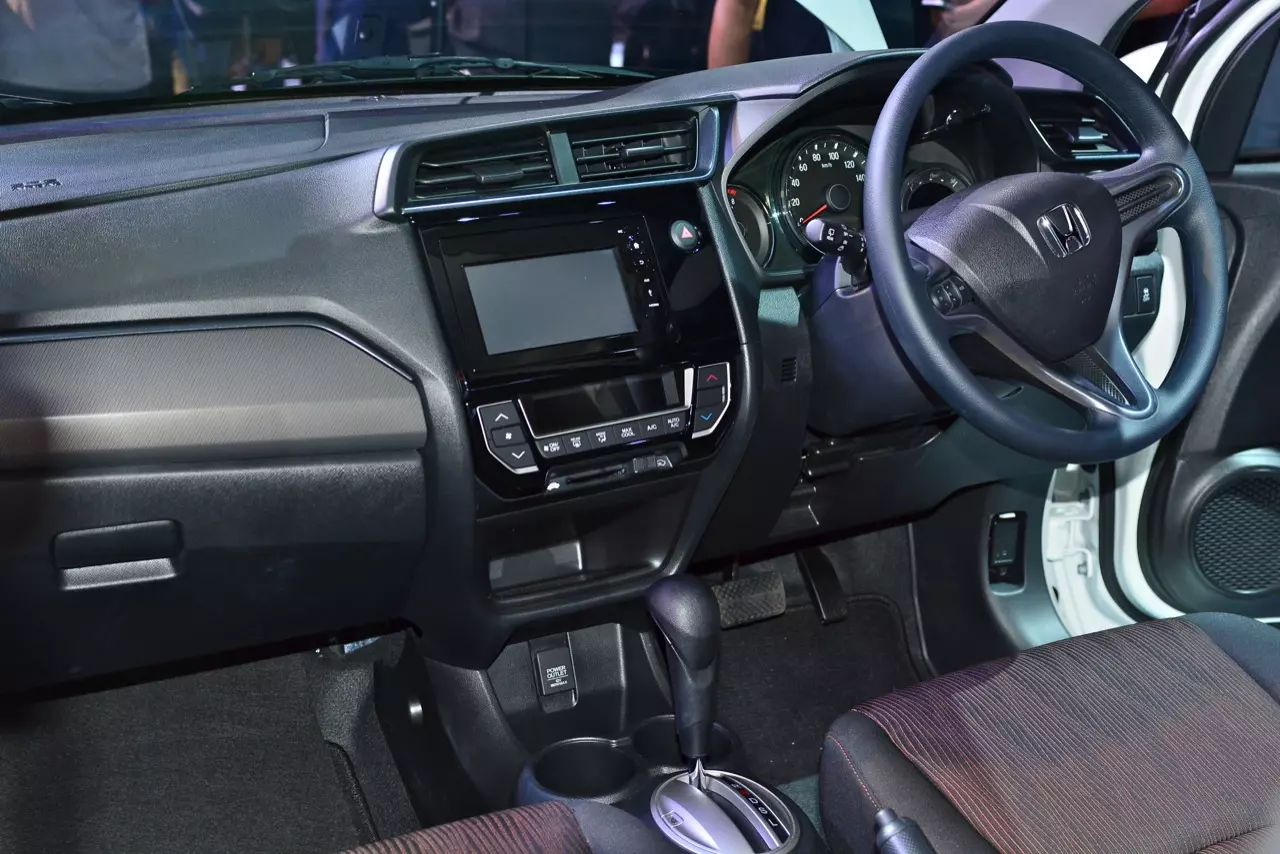 มาแล้ว รุ่นและราคา HONDA MOBILIO เวอร์ชั่นปรับโฉมไมเนอร์เชนจ์ 2017