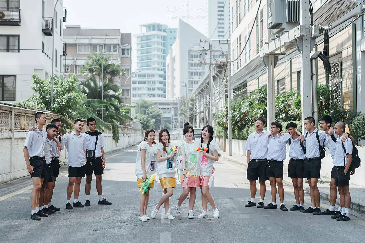 น่ารัก ไม่โป๊! แชร์กระจายรับสงกรานต์ ภาพสาวน้อยใส่ชุดไทย ใสๆวัยรุ่นชอบ