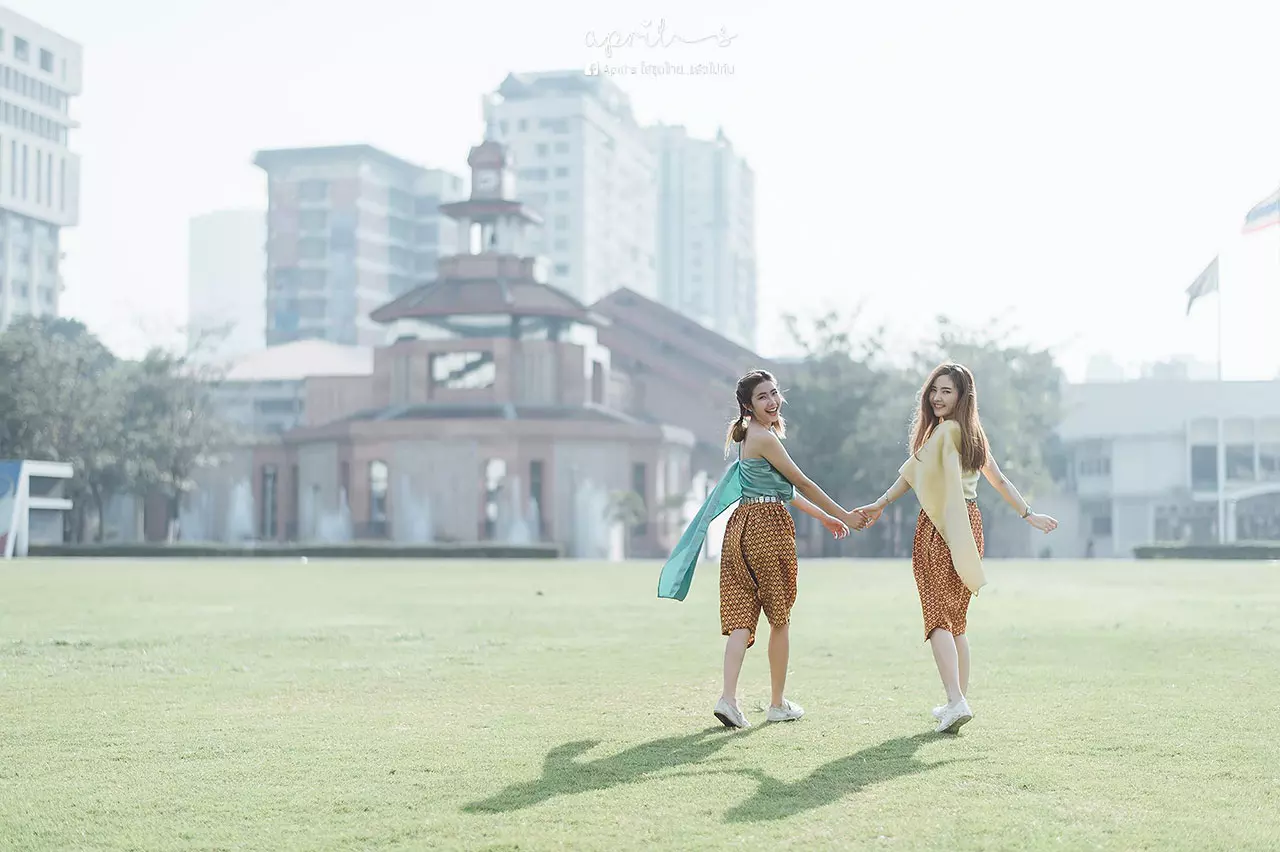 น่ารัก ไม่โป๊! แชร์กระจายรับสงกรานต์ ภาพสาวน้อยใส่ชุดไทย ใสๆวัยรุ่นชอบ