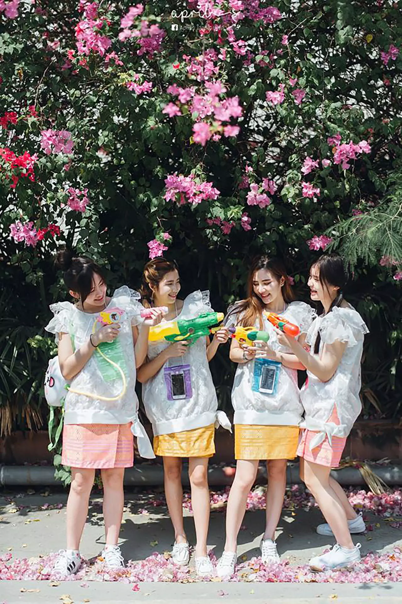 น่ารัก ไม่โป๊! แชร์กระจายรับสงกรานต์ ภาพสาวน้อยใส่ชุดไทย ใสๆวัยรุ่นชอบ