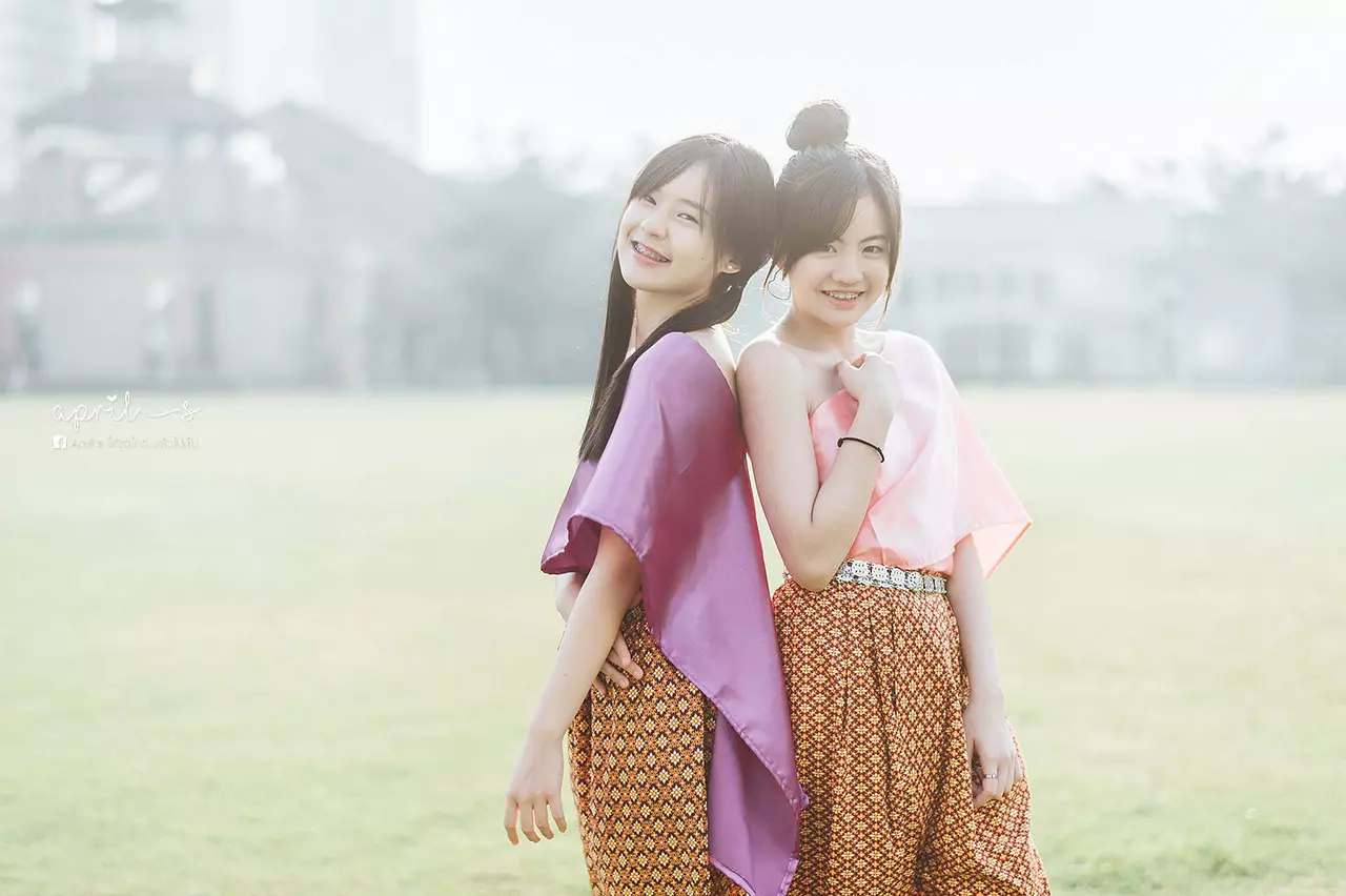 น่ารัก ไม่โป๊! แชร์กระจายรับสงกรานต์ ภาพสาวน้อยใส่ชุดไทย ใสๆวัยรุ่นชอบ