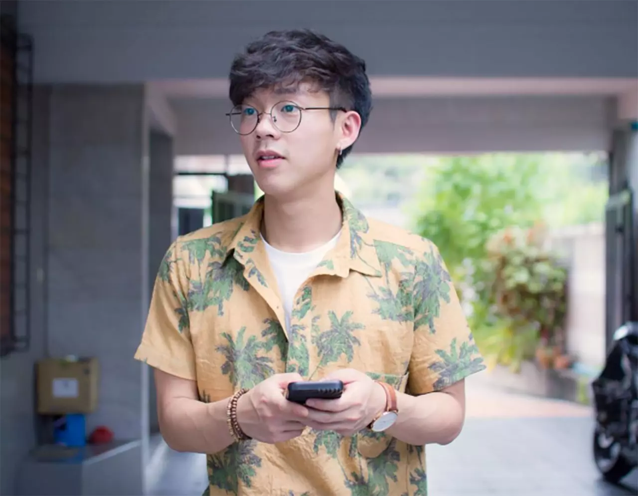 สดใส ลั้ลลา! เทรนด์ฮิต ส่องแฟชั่นฮาวาย ใส่เล่นน้ำสงกรานต์สิเก๋