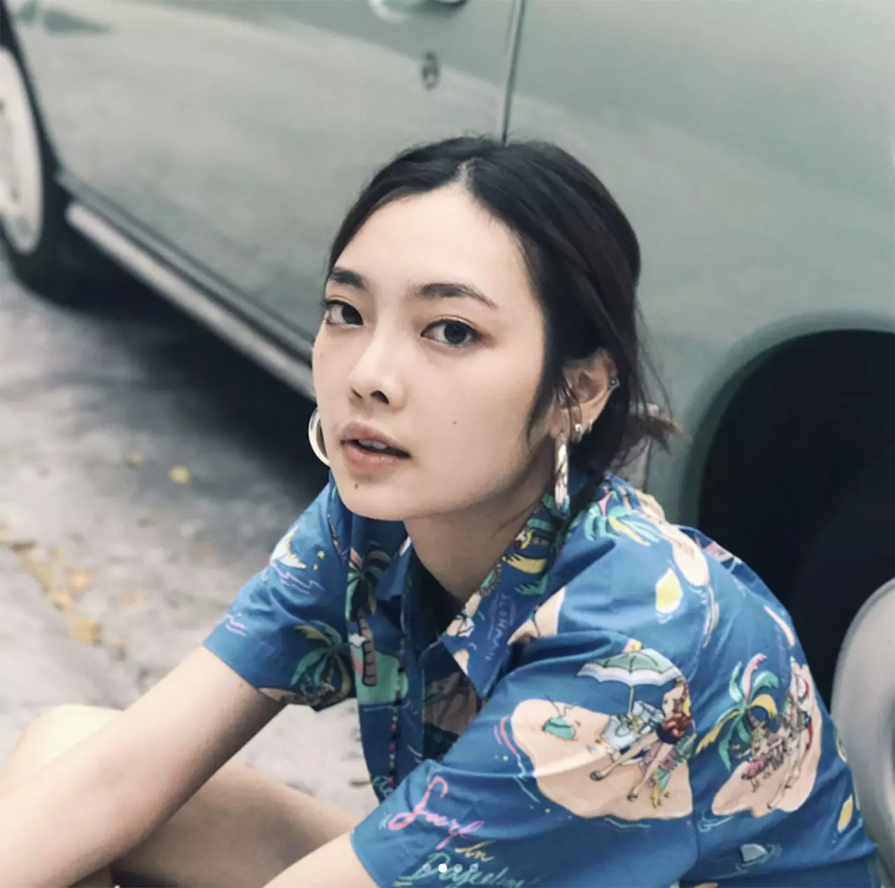 สดใส ลั้ลลา! เทรนด์ฮิต ส่องแฟชั่นฮาวาย ใส่เล่นน้ำสงกรานต์สิเก๋