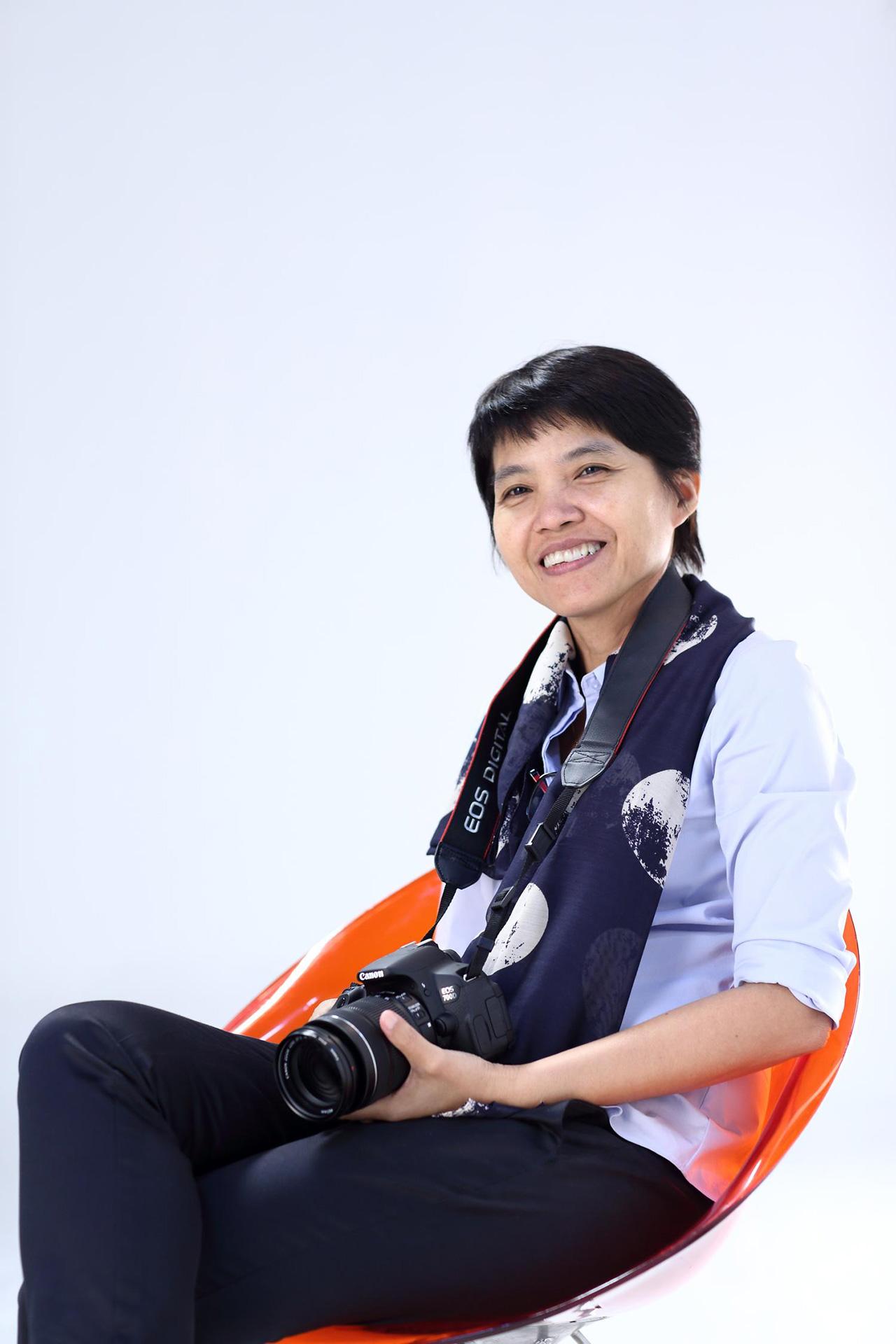 อำไพพร จิตต์ไม่งง ผู้กำกับ