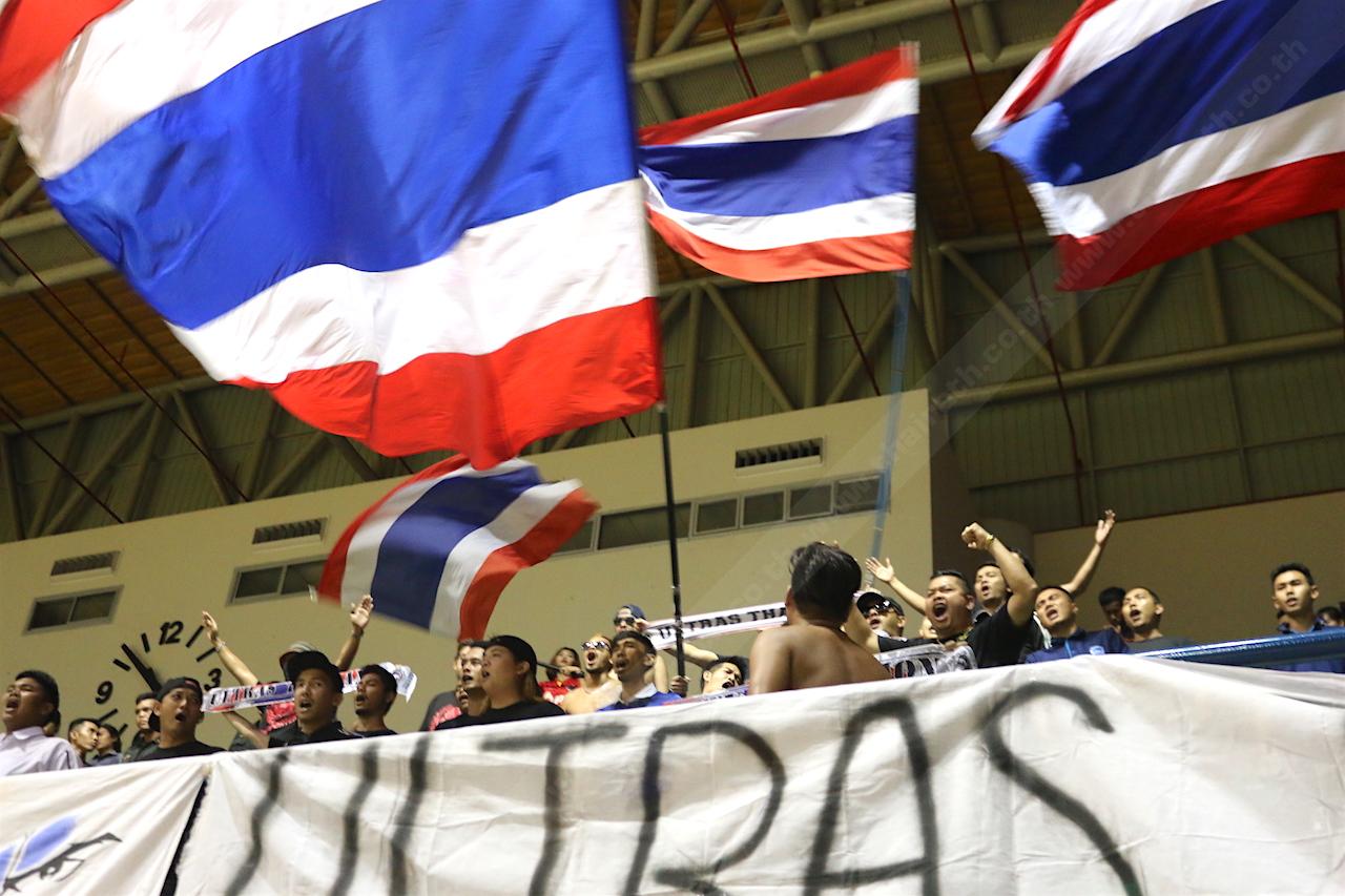 กลุ่มกองเชียร์ที่เชียร์ตลอดการแข่งขัน