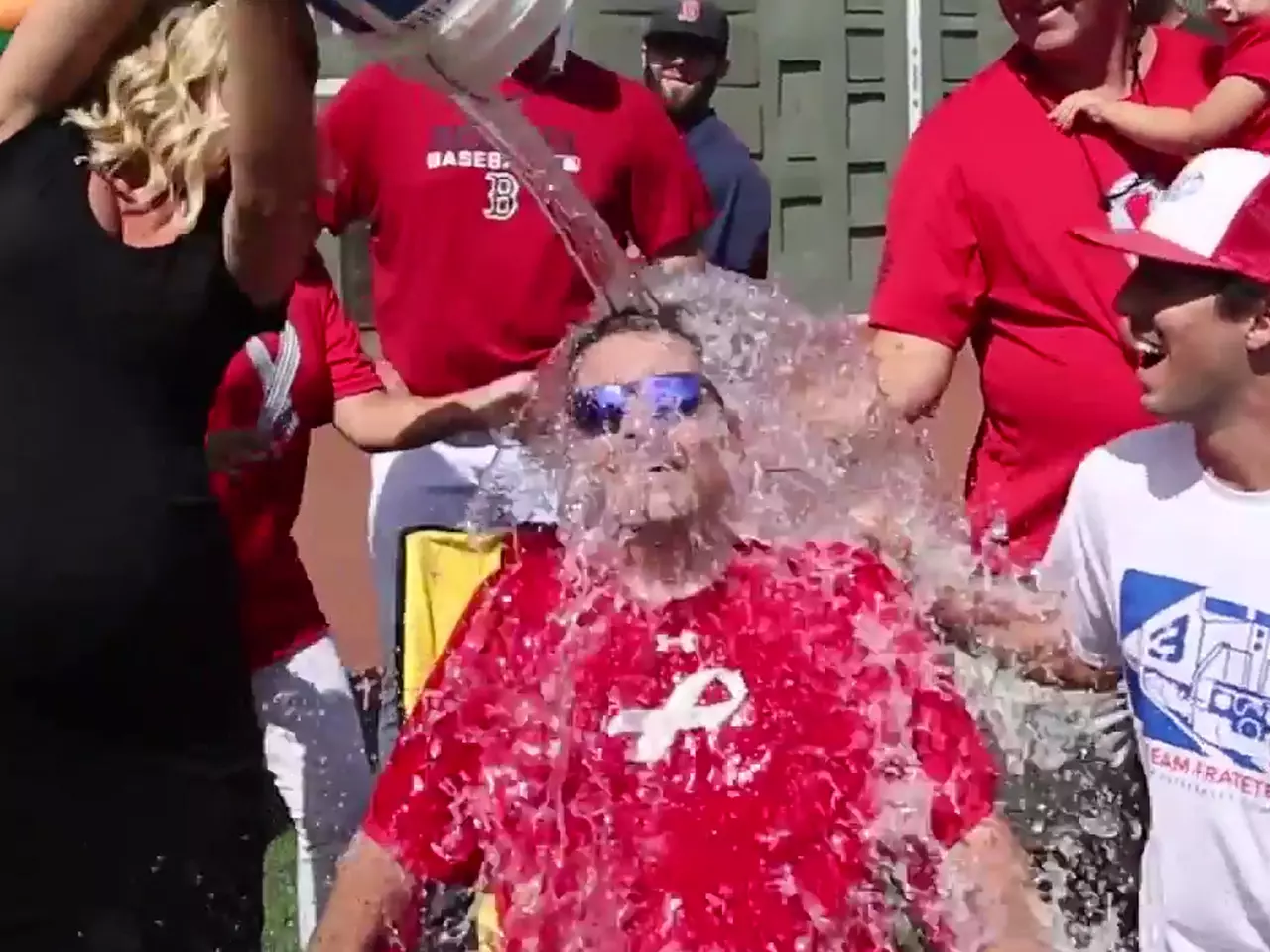 10 ข้อต้องรู้ Ice Bucket Challenge คืออะไร?