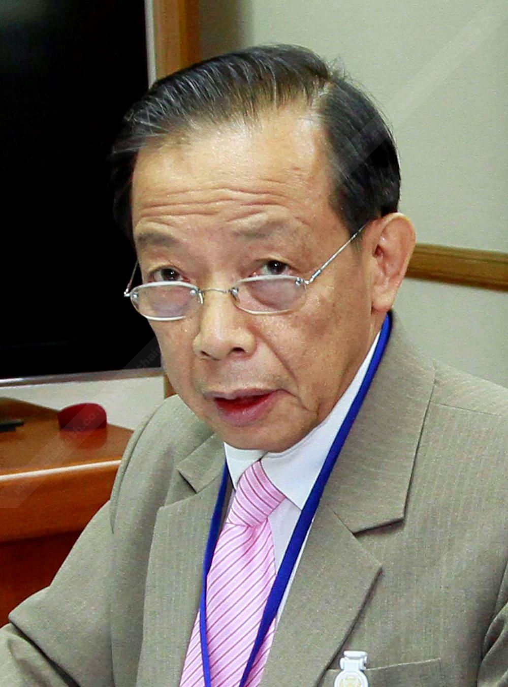 ประสาร มฤคพิทักษ์