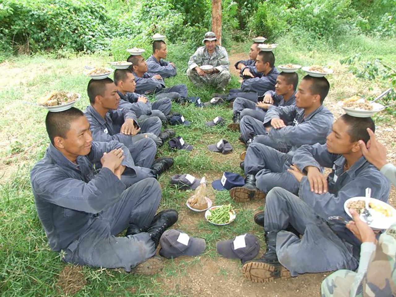 นั่งขัดฉาก หลักสูตรคอมมานโด-พีเจ รุ่นที่ 6