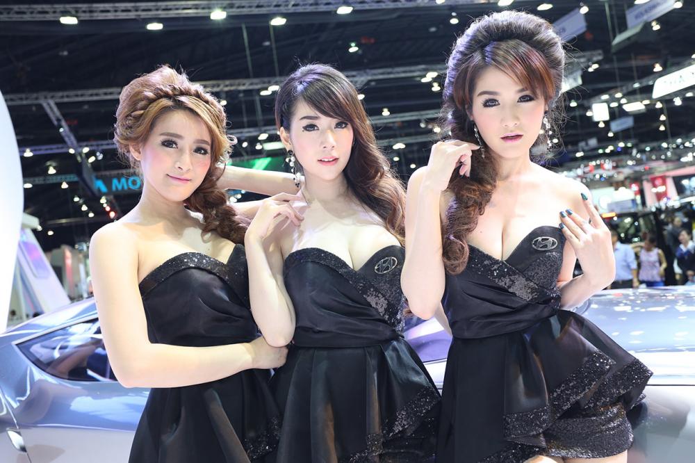3 สาวรูปร่างเล็กคุณภาพอลังการ