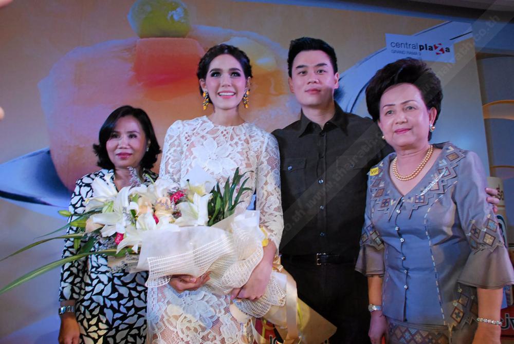 พร้อมหน้าพร้อมตา