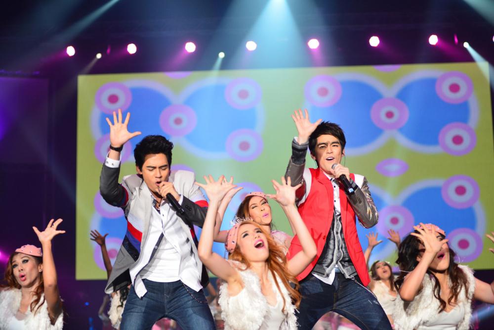 แดนซ์กระจาย