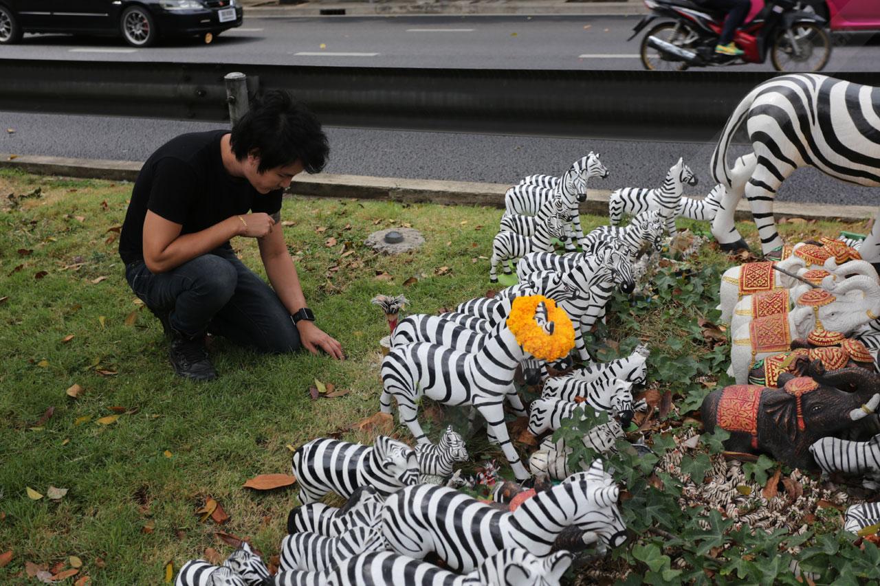 พิธีกรรมโยนเหรียญเสี่ยงทาย