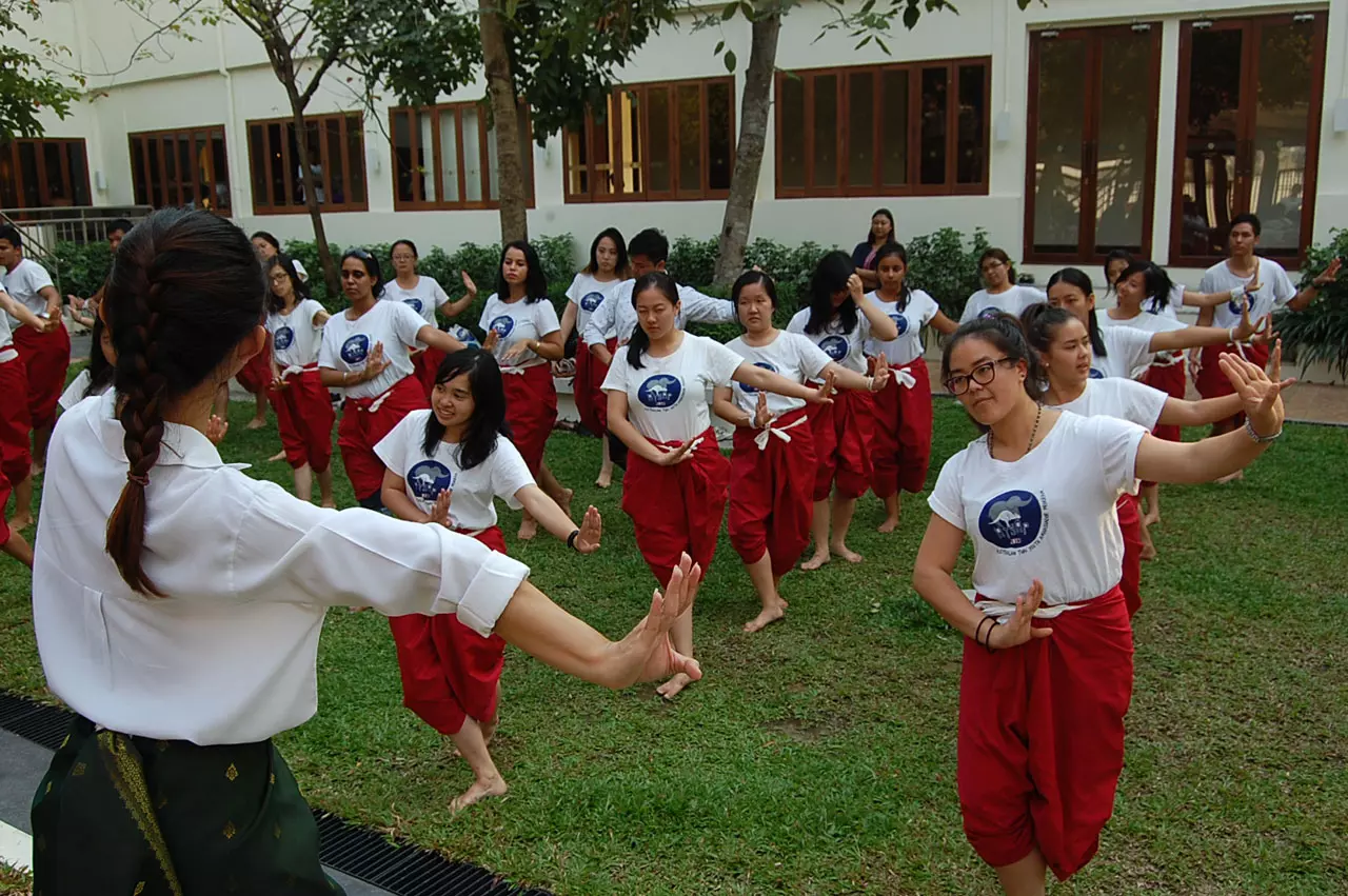 สุดประทับใจ! นศ.จากซิดนีย์ ได้เรียนรู้วิถีไทยที่ กทม. 