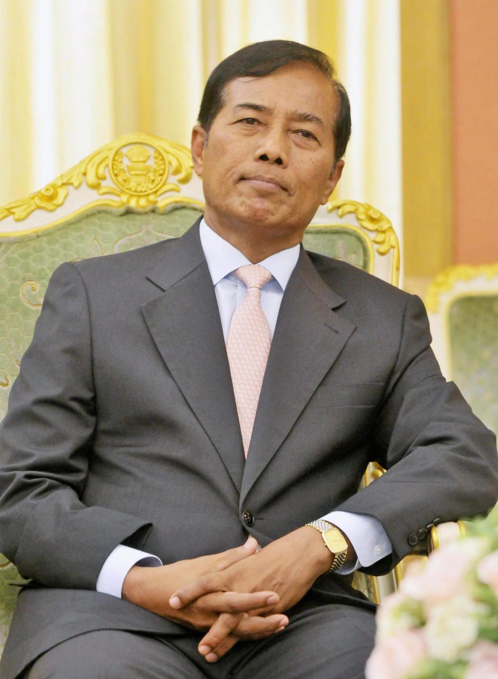 นายถาวร เสนเนียม อดีต ส.ส.สงขลา