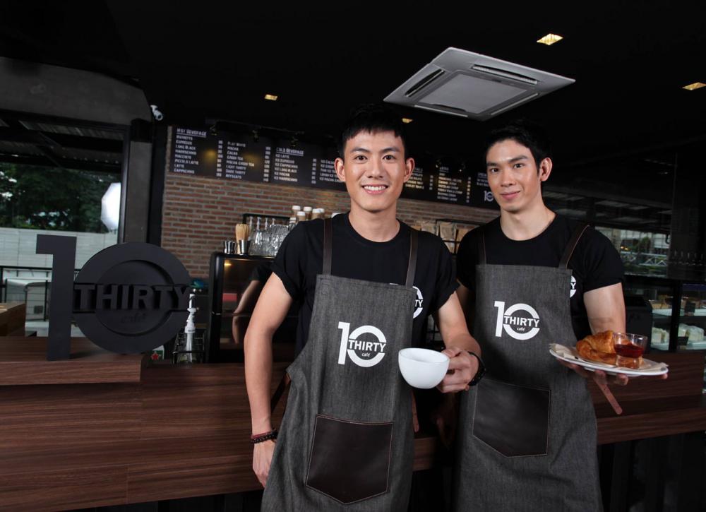 อยากไปนั่งร้าน 10 THIRTY CAFE ทุกวัน