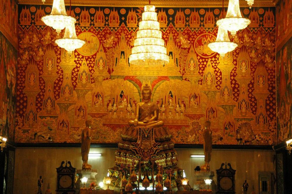 ภายในโบสถ์วัดหัวลำโพง สวยงามมาก