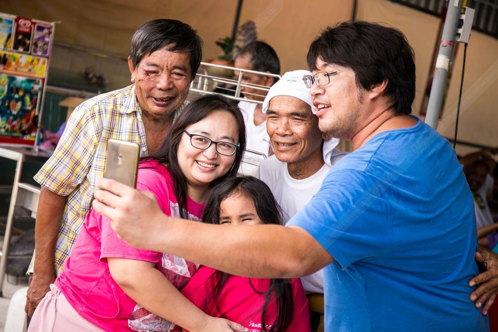 อิ่มท้องด้วย ได้ถ่ายรูปกับป๋าด้วย