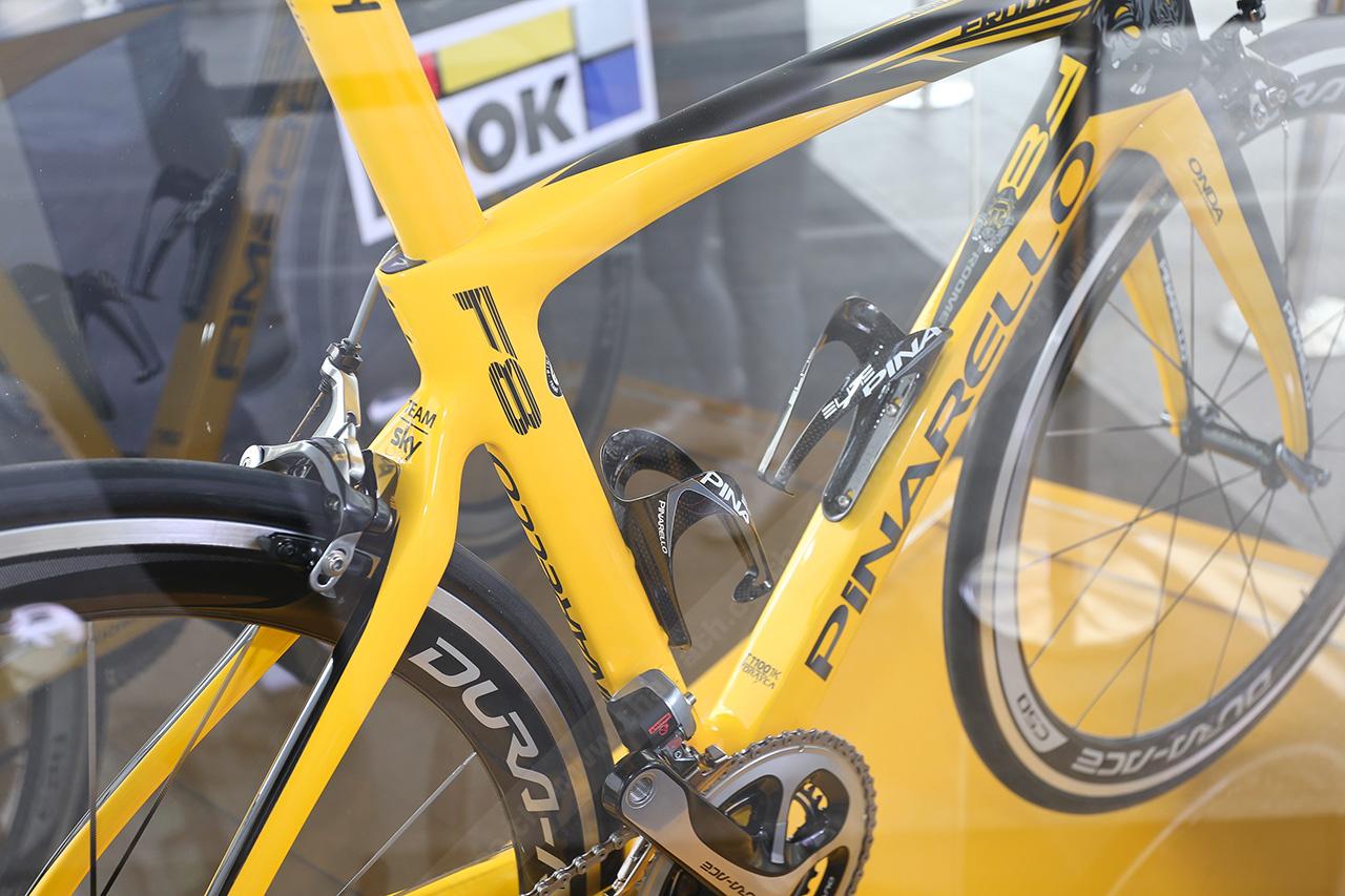 ฉลองแชมป์ Tour de France ปี 2015 ให้กับ Chris Froome