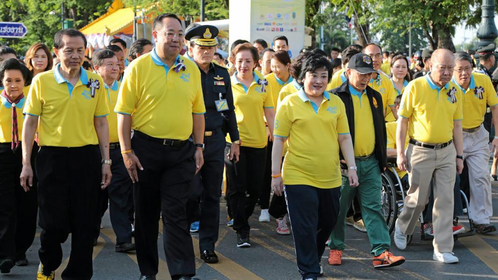 พระเจ้าวรวงศ์เธอ พระองค์เจ้าโสมสวลี พระวรราชาทินัดดามาตุ เสด็จไปทรงเป็นประธานงานเดินการกุศลเฉลิมพระเกียรติ “ก้าวนี้เพื่อน้อง ครั้งที่ 2” ในวโรกาสพระบาทสมเด็จพระเจ้าอยู่หัวทรงเจริญพระชนมพรรษา 88 พรรษา จัดโดยมูลนิธิร่วมจิตต์น้อมเกล้าฯ เพื่อเยาวชน ในพระบรมราชินูปถัมภ์ ณ บริเวณรอบพระบรมมหาราชวัง เมื่อวันที่ 1 พฤศจิกายน.