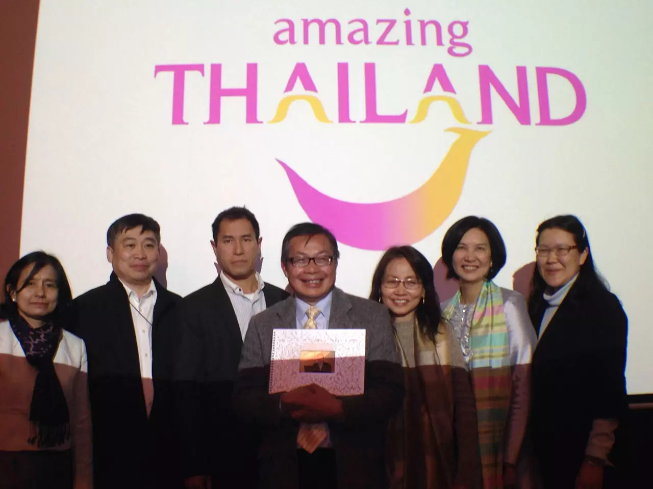 'นางสาวไทย' ร่วมโปรโมทโลโก้ใหม่ ททท. ชู 'รอยยิ้ม' ที่ซิดนีย์