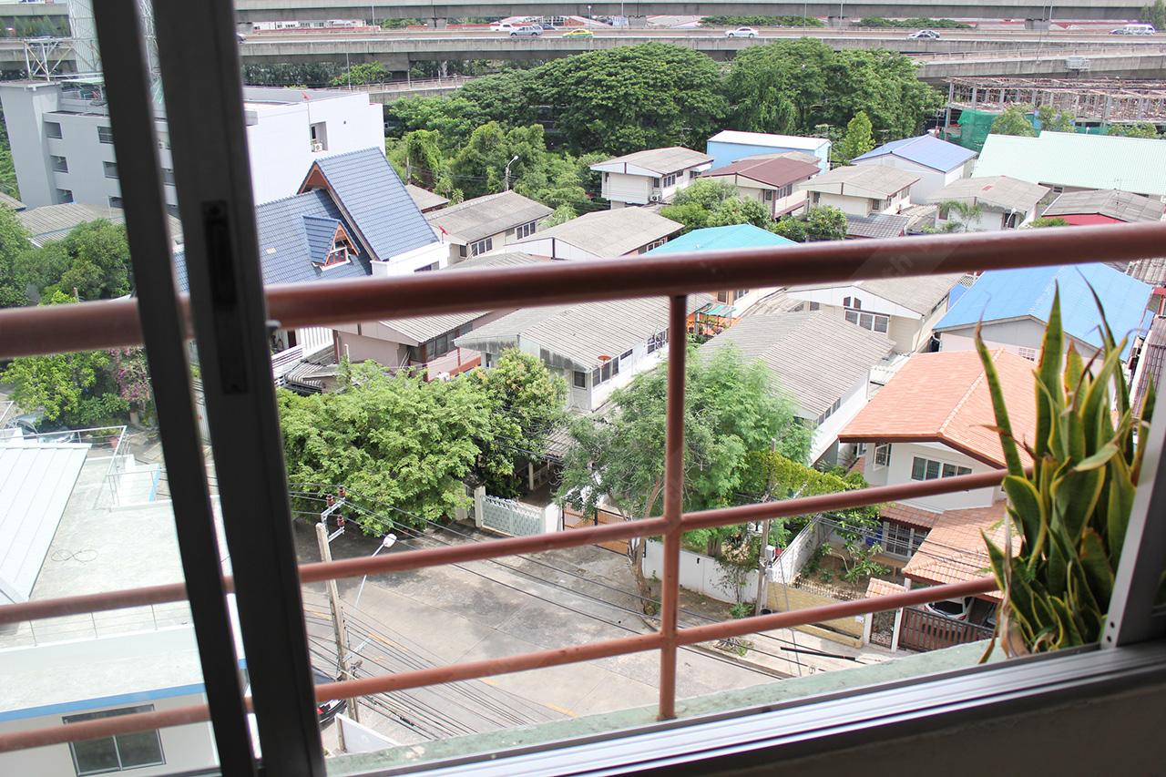 ระเบียงที่เคยคิดจะเลือกจบชีวิตเพียงอารมณ์ชั่ววูบ