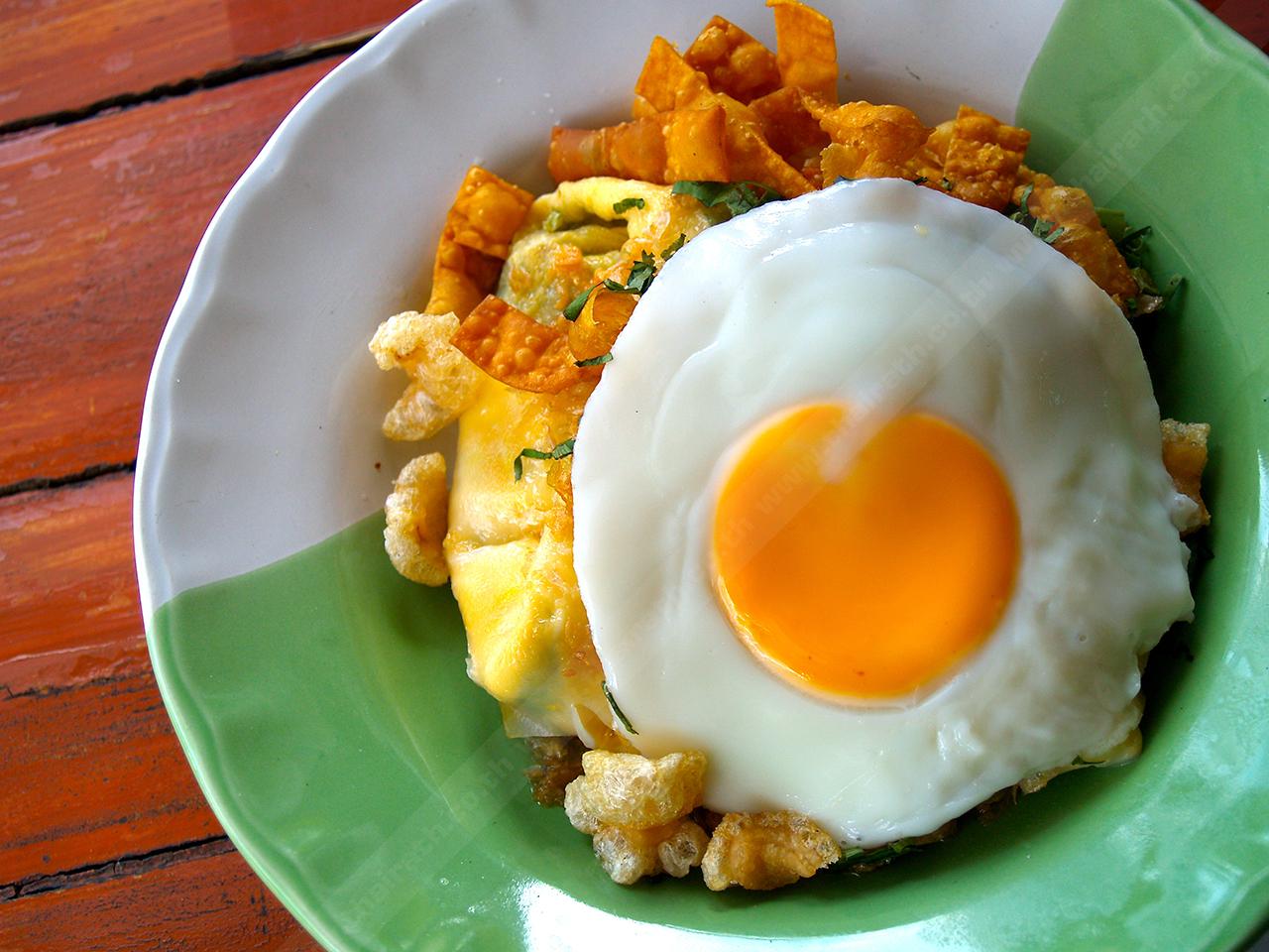 ข้าวพันผักไข่ดาว