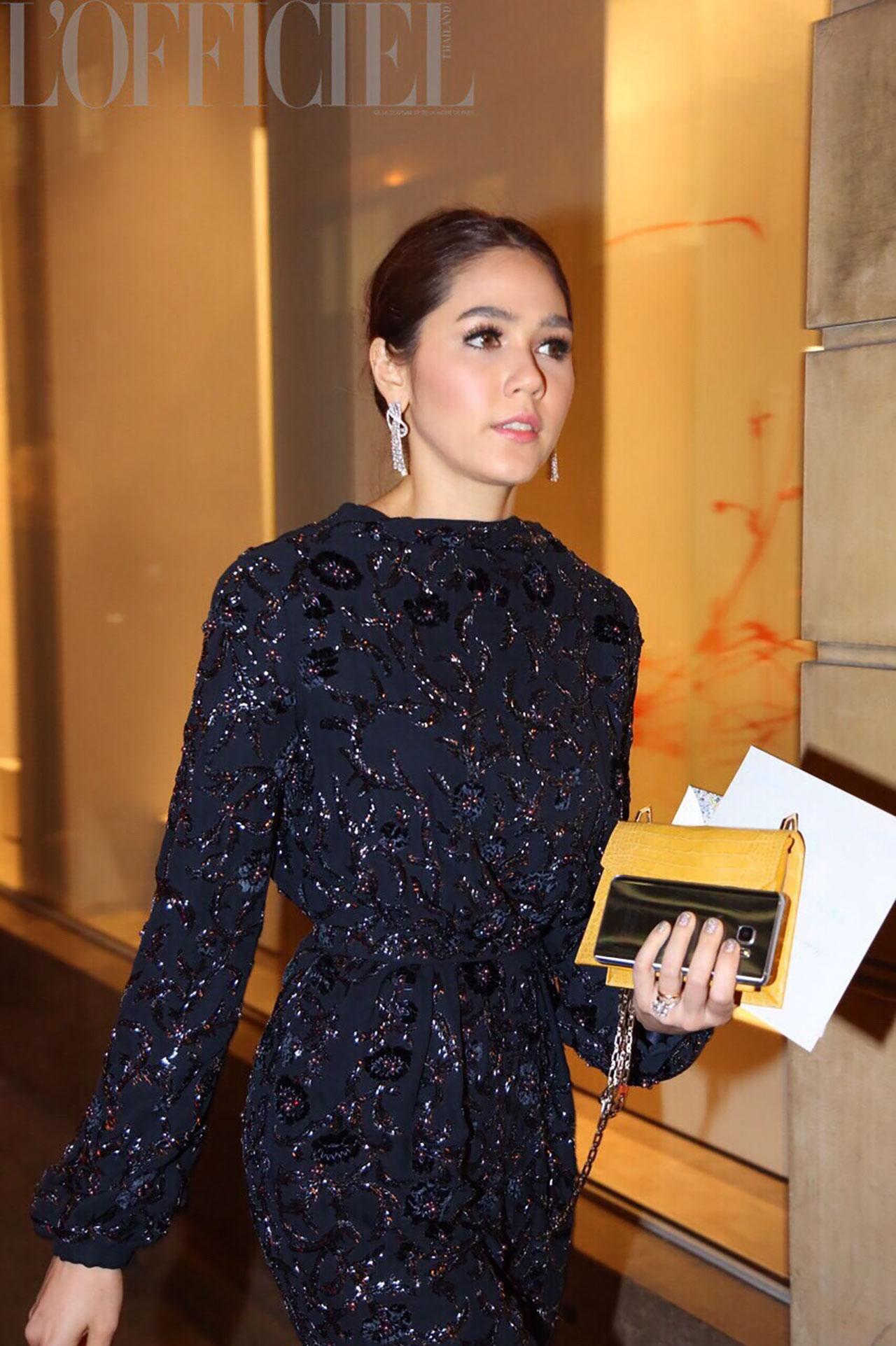 มุมเผลอยังสวย