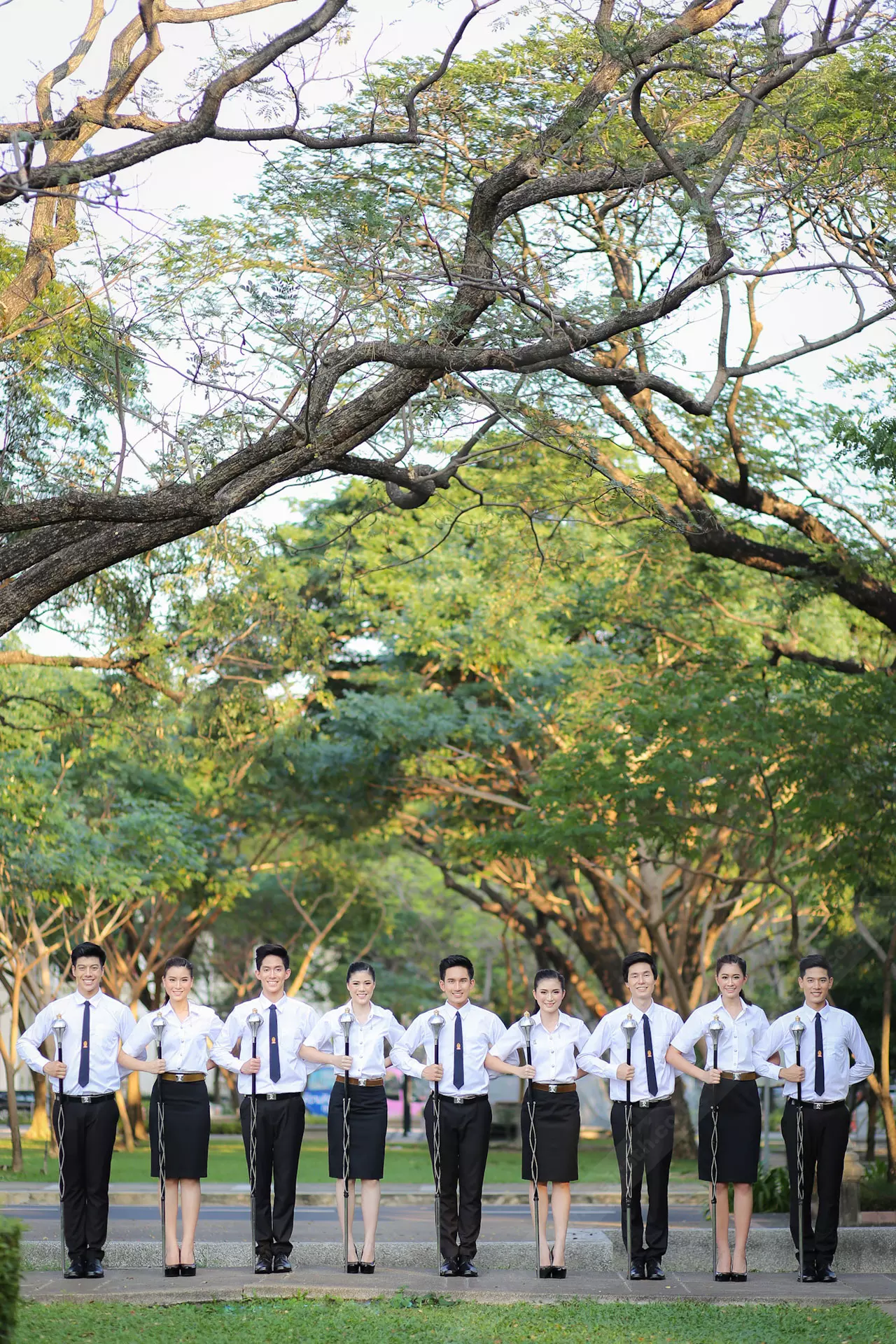 ไม่ได้มาเล่นๆ เปิดตัว '9 จุฬาฯ คทากร' สวย หล่อ เป๊ะ งานฟุตบอลประเพณีฯ ครั้งที่ 71 