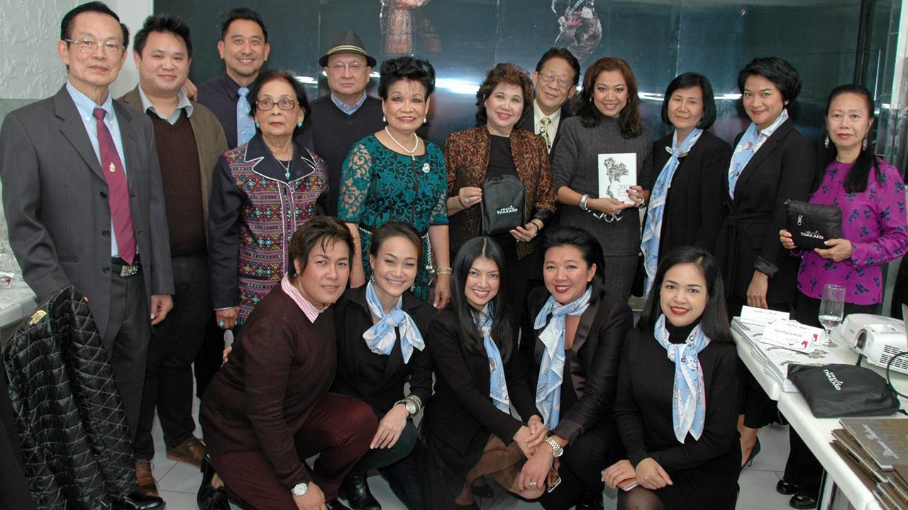 โปรโมตไทย ศรีมาลา วราภาสกุล ผอ.ททท.สนง.นิวยอร์ก เชิญสื่อมวลชนไทย และผู้นำชุมชนไทยในรัฐนิวยอร์ก สหรัฐฯ ร่วมงาน Amazing Thailand “Smile with us” ที่ร้าน “Qi ฆิ” แมนฮัตตัน นิวยอร์ก.