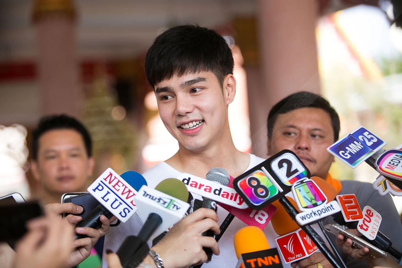 ให้สัมภาษณ์สื่อมวลชน