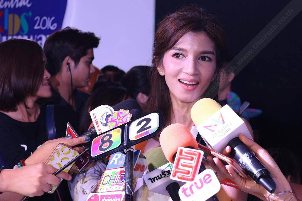 แม่โบว์จะพาน้องมะลิไปเที่ยวญี่ปุ่น เย้!!