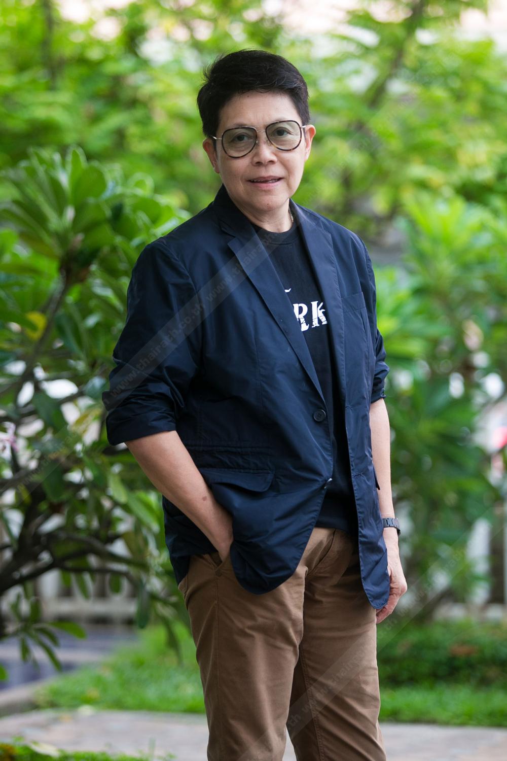 ขอโอกาสเรา ดูก่อนได้มั้ย ดูแล้วไม่ชอบไม่ดูก็ไม่เป็นไร อย่าเพิ่งด่วนตัดสินใจ