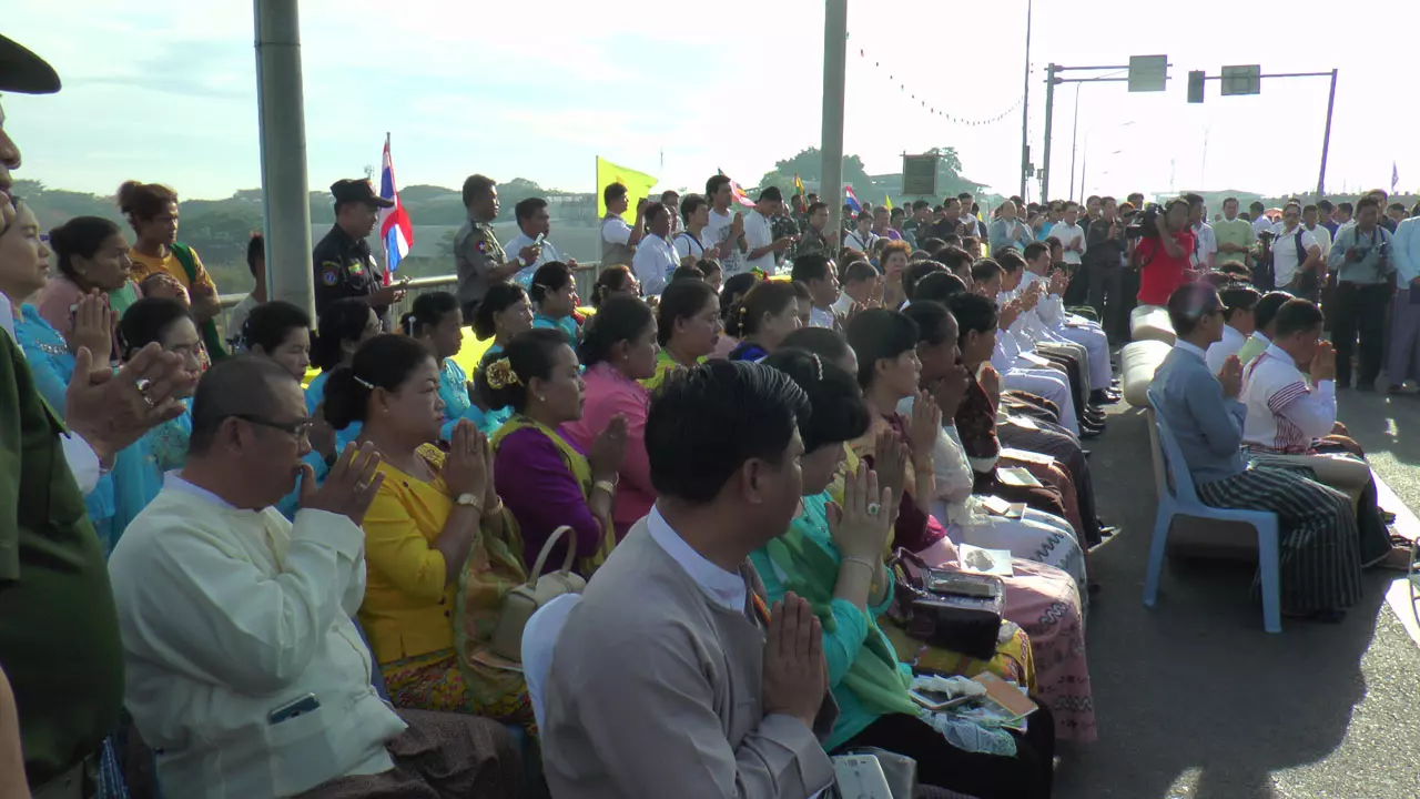 พุทธศาสนิกชนทั่วไทย ร่วมทำบุญ 'วันวิสาขบูชา'