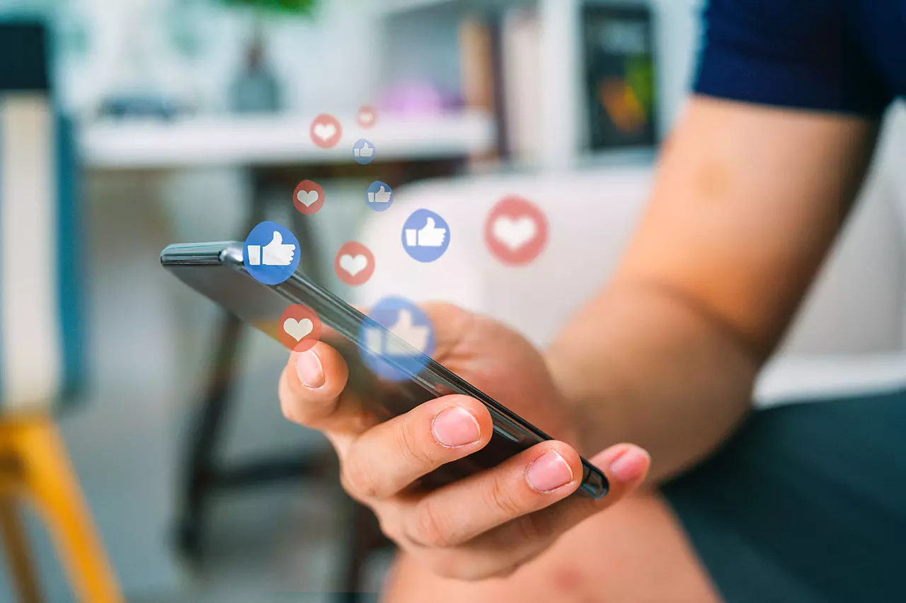 เปิดรายได้ Facebook ในไทย 5 ปี พุ่งเกือบ 50 เท่า