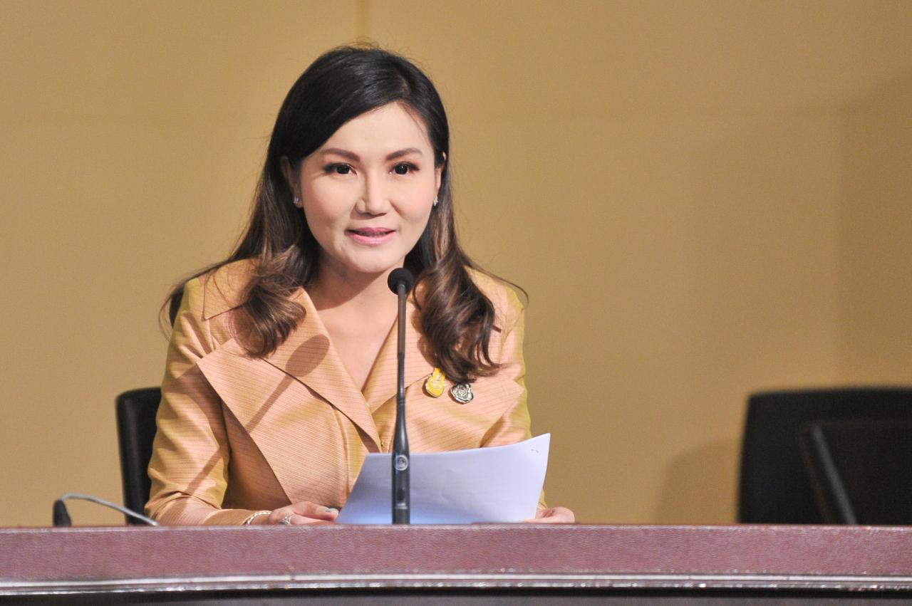 นางนฤมล ภิญโญสินวัฒน์ โฆษกประจำสำนักนายกรัฐมนตรี