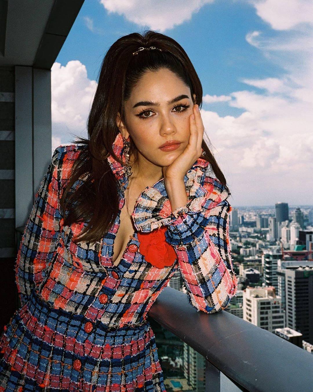 ชมพู่ อารยา ขอบคุณภาพจากไอจี @chomismaterialgirl