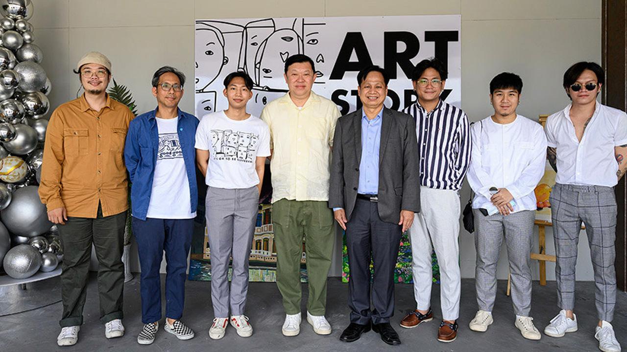 มอบความสุข พิชัย จิราธิวัฒน์ บิ๊กบอสค่าย สไปร์ซ์ซี่ดิสก์ จำกัด นำทีมศิลปินในสังกัด ส้ม–มารี, วงแนป อะ ลีน เยี่ยมชมศูนย์ฝึกอาชีพออทิสติกไทย พร้อมทั้งสมทบทุนสนับสนุนให้กับทางมูลนิธิออทิสติกไทยได้พัฒนาคุณภาพชีวิตในด้านต่างๆ โดยมี ชูศักดิ์ จันทยานนท์ ประธานมูลนิธิ ต้อนรับ.
