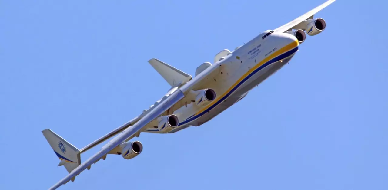 ส่อง เครื่องบินลำเลียงใหญ่ที่สุดในโลก ANTONOV AN 225 MRIYA