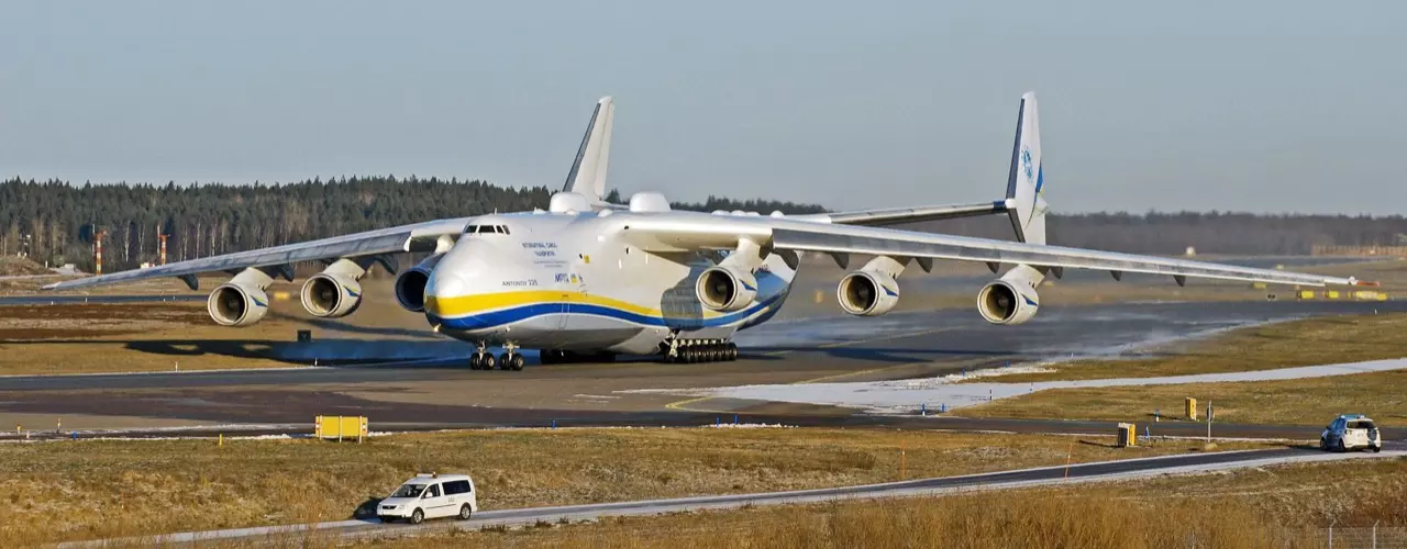 ส่อง เครื่องบินลำเลียงใหญ่ที่สุดในโลก ANTONOV AN 225 MRIYA