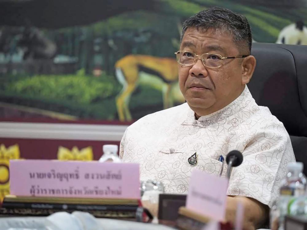 นายเจริญฤทธิ์ สงวนสัตย์ ผวจ.เชียงใหม่ ผู้รับบทหนักในการแก้ปัญหาและดับไฟป่าบนดอยสุเทพ.