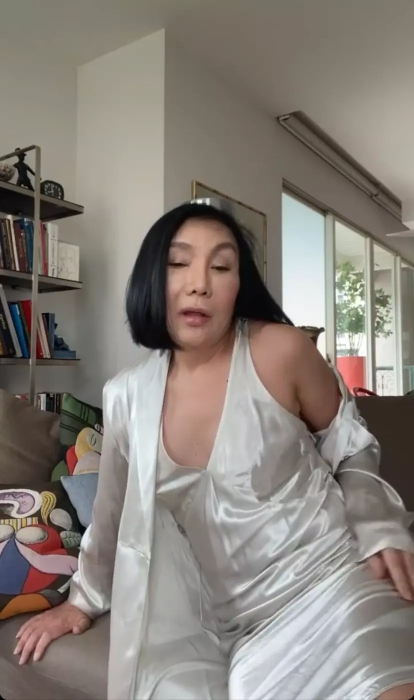 ชมลีลาเซ็กซี่ ม้า อรนภา ไม่ธรรมดา มดดำ-หนุ่ม กรรชัย ยังอดไม่ได้ (คลิป)