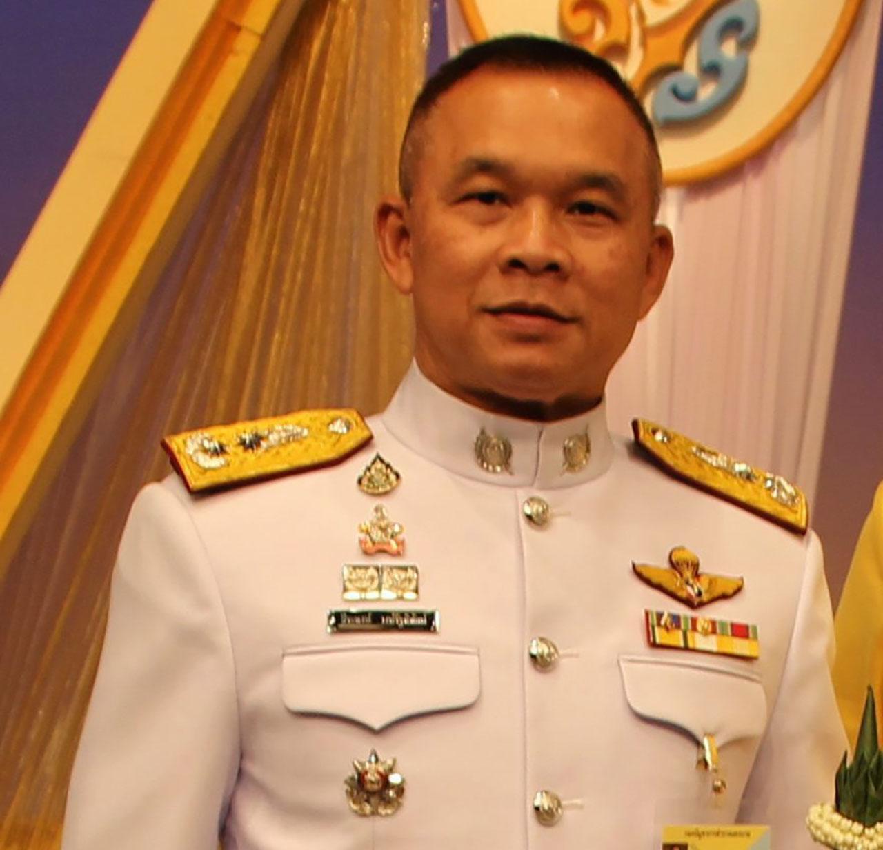 พล.ต.ต.ธีระพงษ์ วงษ์รัฐพิทักษ์