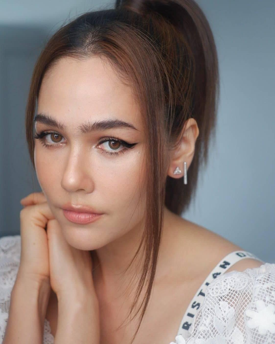 ชมพู่ อารยา ขอบคุณภาพจากไอจี @chomismaterialgirl