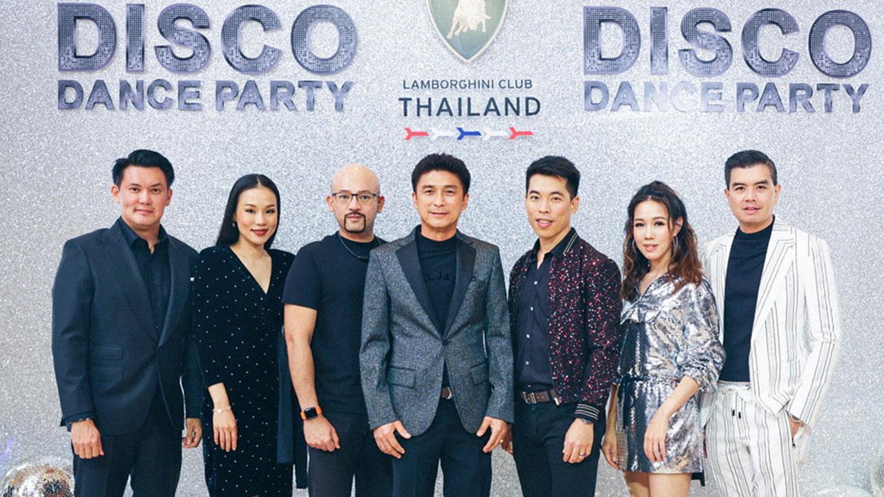 แท้งกิ้ว - ภานุเมศ จงกลรัตนาภรณ์ และ อภิชาติ ลีนุตพงษ์ จัดงาน “LAMBORGHINI NIGHT” เอกซ์คลูซีฟปาร์ตี้ส่งท้ายปี เพื่อแสดงความขอบคุณแฟนพันธุ์แท้กระทิงดุ โดยมี ศักดิ์ นานา, เดิมพัน อยู่วิทยา และ พลอยนภัส เชษฐกุลรัตน์ มาร่วมงานด้วย ที่โรงแรมพาร์ค ไฮแอท วันก่อน.
