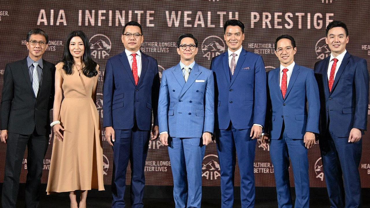 เอไอเอ - กฤษณ์ จันทโนทก เปิดมิติใหม่ “AIA Infinite Wealth Prestige” การลงทุนสู่ระดับสากลแบบประกันยูนิต ลิงค์ มอบเอกสิทธิ์เหนือระดับสำหรับลูกค้าเอไอเอ โดยมี เอกรัตน์ ฐิติมั่น, สุขวัฒน์ ประเสริฐยิ่ง และ รพีพร วงศ์ทองคำ มาร่วมงานด้วย ที่โรงแรมดับเบิ้ลยู สาทร วันก่อน.