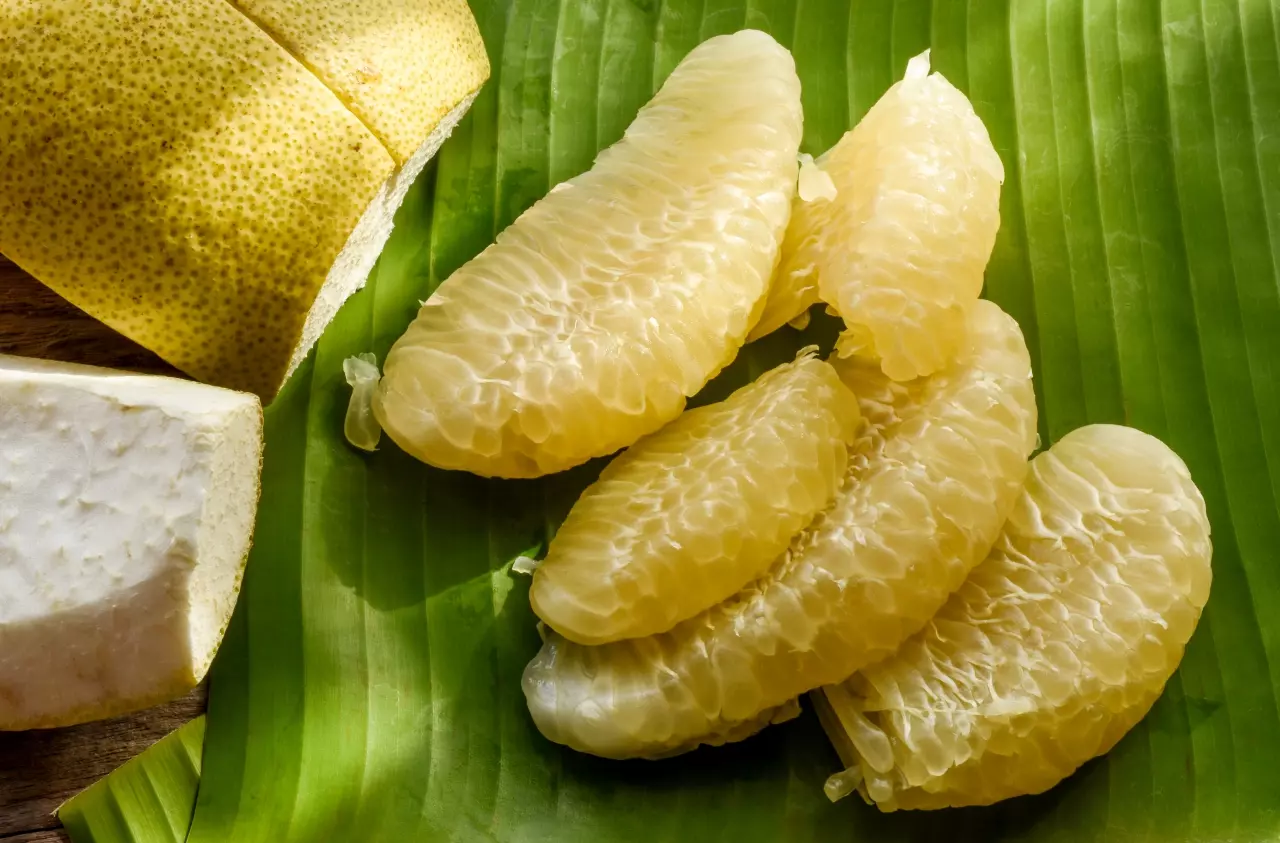 6 ผลไม้ไทยชะลอวัย ไอเดียจัดกระเช้าของขวัญปีใหม่ยุคโควิด อายุขึ้นเลข 4 กินเสาวรส