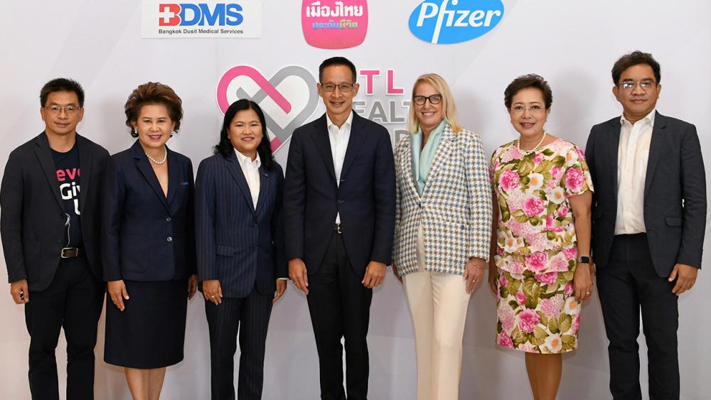เพื่อลูกค้า สาระ ล่ำซำ, พญ.ปรมาภรณ์ ปราสาททองโอสถ และ เด็บบราห์ ไซเฟิร์ท เปิด “MTL Health Buddy” ศูนย์บริการผู้ช่วยด้านสุขภาพครบวงจร รับสิทธิพิเศษมอบให้เฉพาะลูกค้าเมืองไทยประกันชีวิต พร้อมให้คำปรึกษากับแพทย์ผู้เชี่ยวชาญเฉพาะทาง ที่โรงพยาบาลกรุงเทพ วันก่อน.