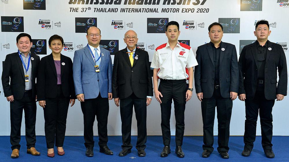ดูรถซื้อรถ ขวัญชัย ปภัสร์พงษ์ เปิดงาน THAILAND INTERNATIONAL MOTOR EXPO 2020 มหกรรมยานยนต์ แสดงรถรุ่นใหม่และอุปกรณ์ตกแต่งแบรนด์ดัง โดยมี พอลล์ กาญจนพาสน์, ภาวัต กัลล์ประวิทธ์ และ กนกวรรณ ใจศรี มาร่วมงานด้วย ที่อิมแพค เมืองทองธานี วันก่อน.